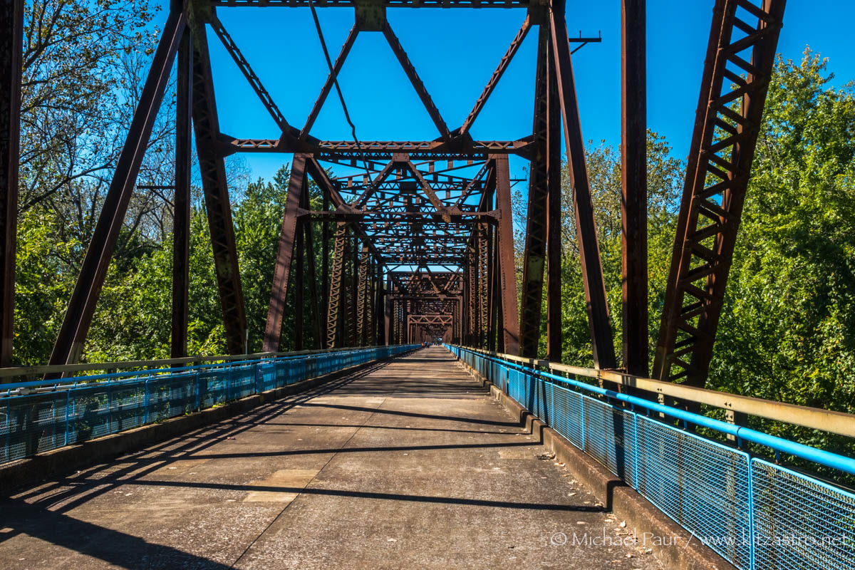 chain of rocks bridge